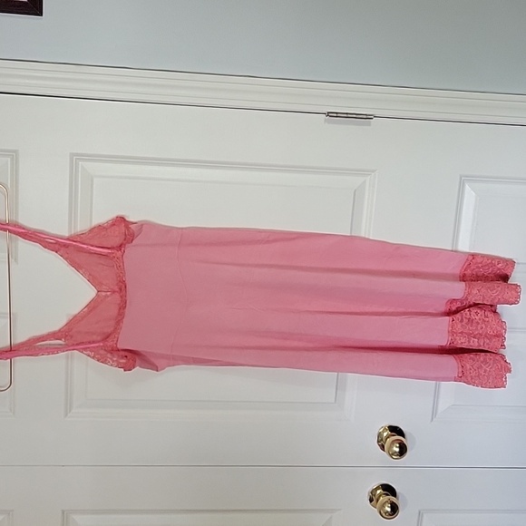 Vintage Hand Dyed Slip in Coral Zazz - Picture 6 of 16